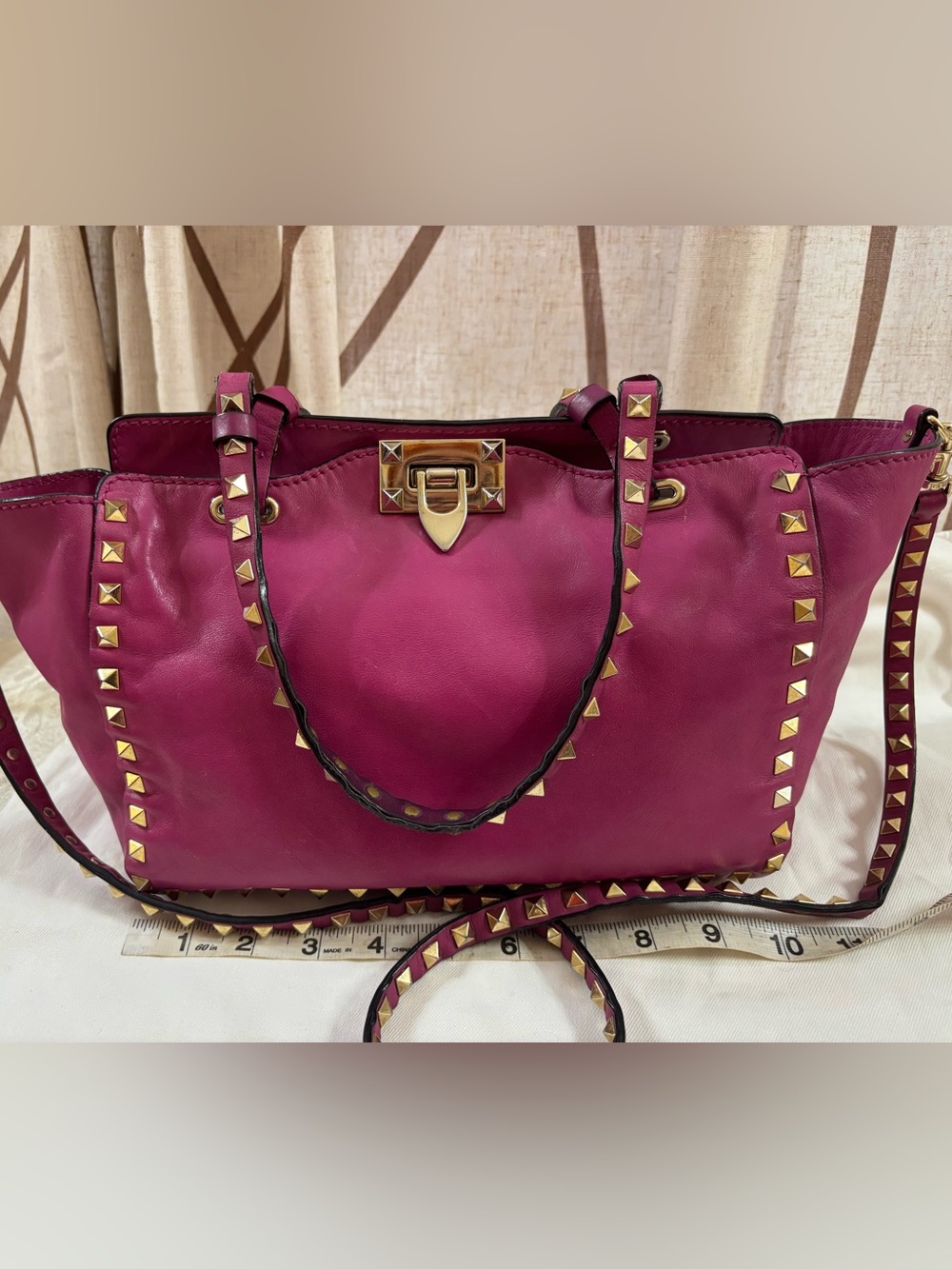 ๐ Valentino Garavani iconic 2 way tote bag๐ - Picture 13 of 14